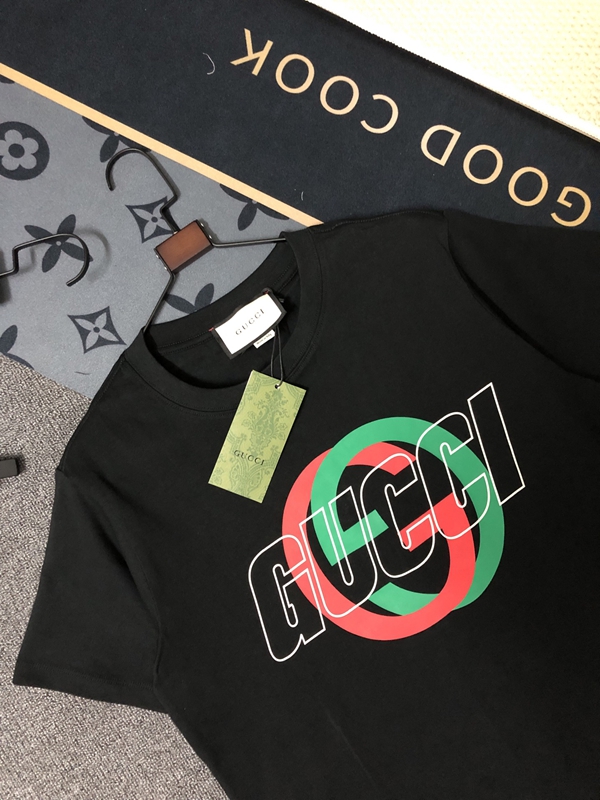 ブランドTシャツ側面デザイン